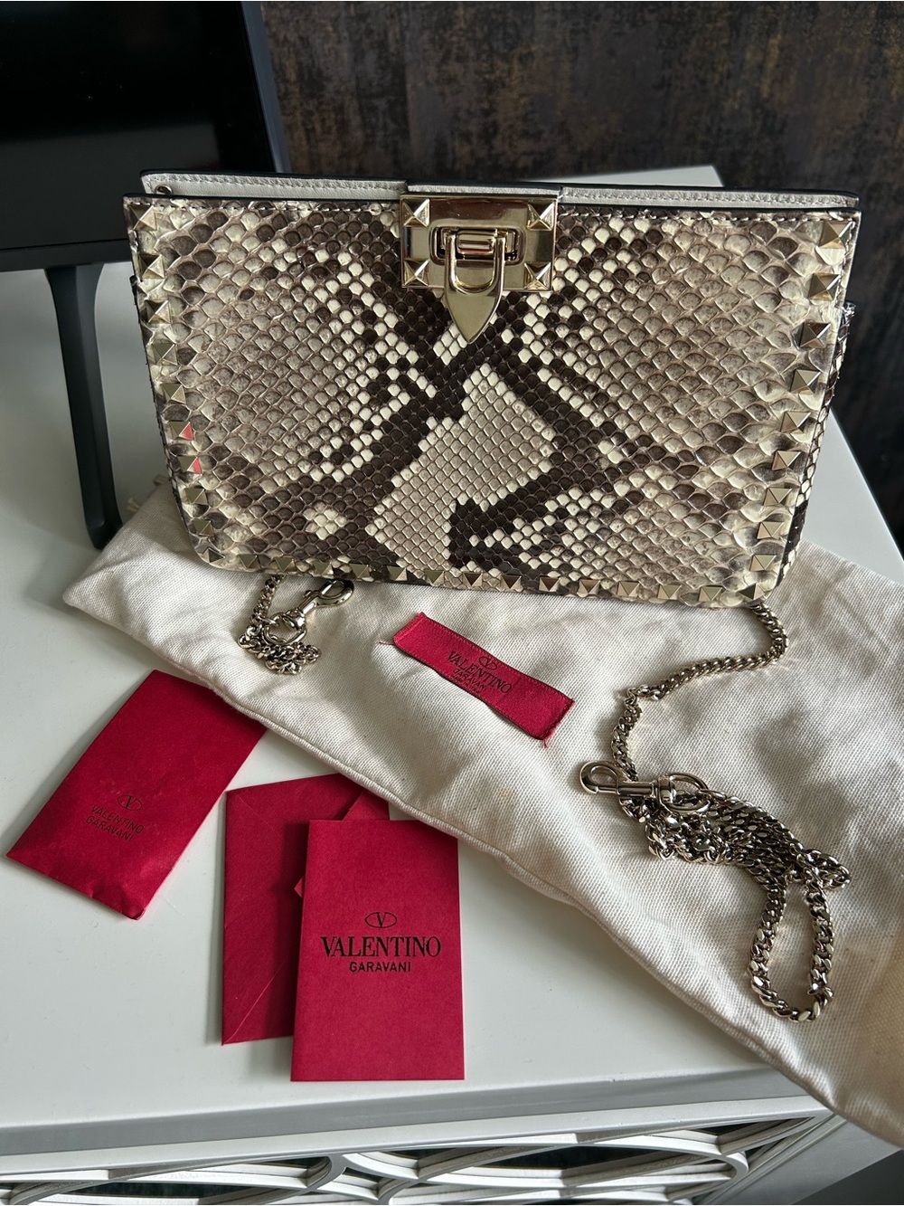 Valentino Clutch- never been used, excellent condition